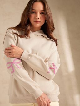 Outzidr - Graphic Bow Printed Cream Hoodie