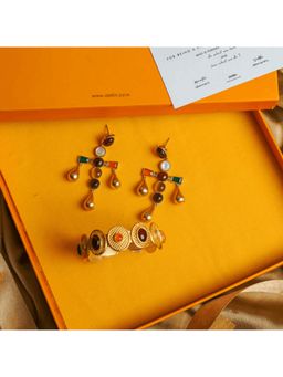 ZARIIN - Style N Power Navratna Gift Box