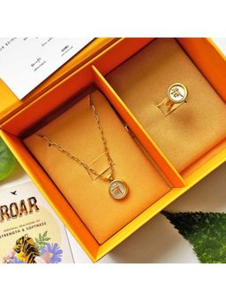 ZARIIN - Ma Mothers Necklace And Ring With Mother Of Pearl