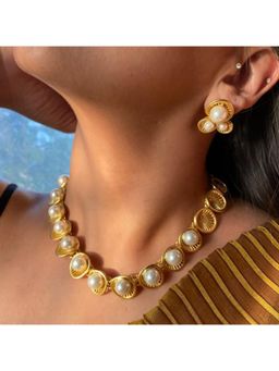 ZARIIN - Pearl Essence Styled Look (Set Of 2)