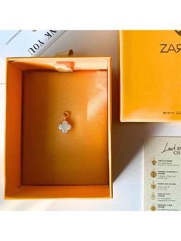 ZARIIN - Four Leaf Clover Charm With Mother Of Pearl For Serendipity And Divine Timing