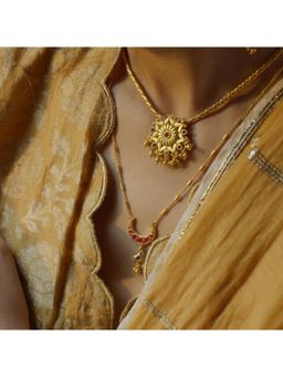 ZARIIN - Sarkh Chaand Necklace