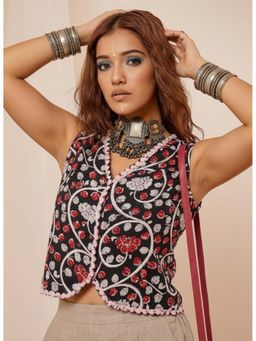 WineRed - Black Sleeveless Printed V-Neck Top