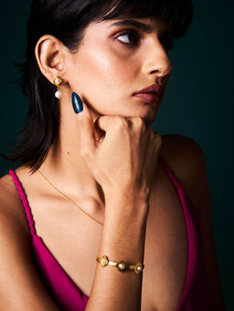 Trazenie - Chameli Jewellery Set- Mismatched Earrings with Choker with Bracelet