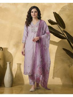 KVS FAB - Lavender Silk Blend Zari Thread Embroidered Kurta With Pant Dupatta