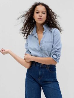 GAP - Womens Relaxed Fit Spread Collar Shirt