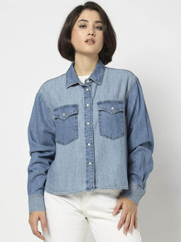 GAP - Womens Relaxed Fit Denim Crop Shirt with Flap Pockets