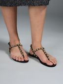 Black color option, Sold out, Currently selected