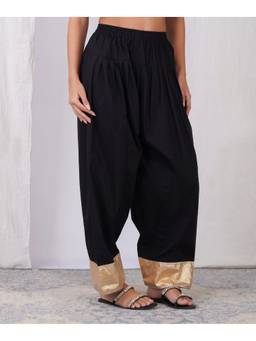 Zuri - Women Cotton Solid Black Pant