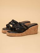 Black color option, Sold out, Currently selected