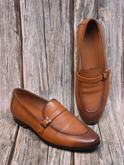 Cobblerz - Men Tan Textured Formal Loafers