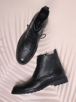 Cobblerz - Men Black Mid-Top Brogues Boots