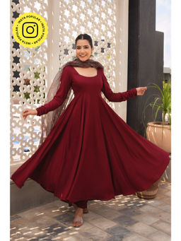Bhavini Paris - Noor Jahan Maroon Anarkali Kurta with Pant and Dupatta (Set of 3)