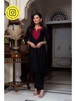 Bhavini Paris - Aarohi Straight Kurta with Pant