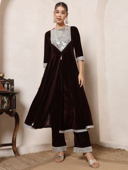 Deebaco - Women Brown Velvet Mirror Work Kurta with Palazzo