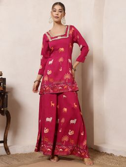 Deebaco - Women Magenta Nylon Printed Kurta with Palazzo