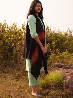 Zamour - Women Woollen Himalayan Weave Black Cape