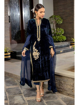 Khushboo & Pankaj - Navy Blue Midnight Azure Velvet Kurta With Pant And Dupatta