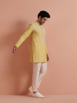 KISAH - Men Yellow Poly Silk Mid Embroidered Ethnic Kurta