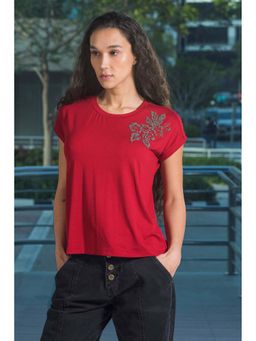 Virgio - Women Maroon Embellished T-shirt