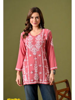 SYRISH - Lucknowi Chikankari Short Kurta In - Peach Pink