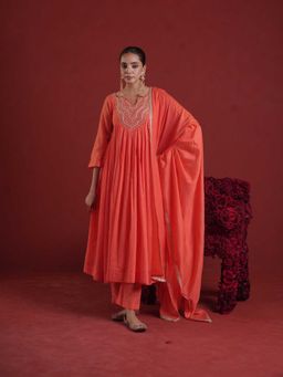 ONEWE INDIA - Orange Chanderi Pearl Embroidery Gathered Kurta with Pant and Dupatta