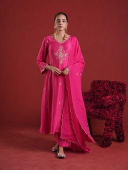 ONEWE INDIA - Pink Chanderi A-Line Embroidered Kurta with Pant and Dupatta