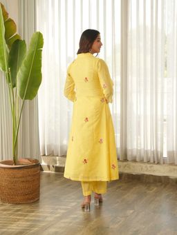 ONEWE INDIA - Women Lemon Yellow Embroidered Chanderi Kurta with Pant and Dupatta
