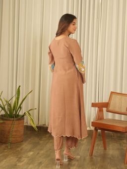 ONEWE INDIA - Women Mocha Brown Muslin Kurta with Pant and Dupatta