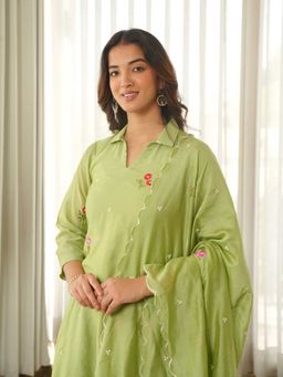 ONEWE INDIA - Women Pistachio Green Embroidered Chanderi Kurta with Pant and Dupatta