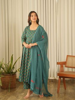 ONEWE INDIA - Women Emerald Green Cotton Kurta with Pant and Dupatta