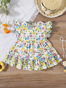 Hopscotch - Floral Print Ruffled Sleeve Casual Dress