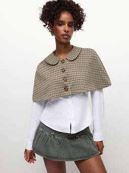 Cider - Safe Keeping Women Buttoned Houndstooth Shawl Khaki