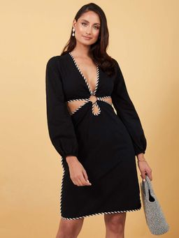 Styli - Black Plunge Neck Cut-out Detail Bodycon Knee Length Dress