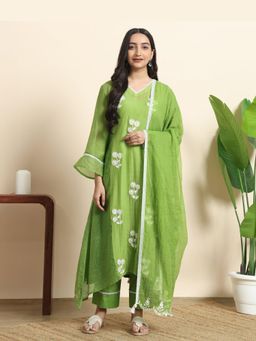 Sarvaa by Kriti - Green Thistle Embroidered Kurta Pant with Dupatta and Slip