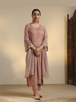 Sarvaa by Kriti - Mauve Vanya Embroidered Kurta and Pant with Dupatta