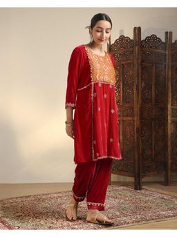 Sarvaa by Kriti - Red Heer Embroidered Kurta and Salwar