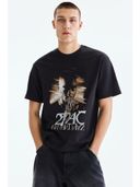Black color option, Sold out, Currently selected
