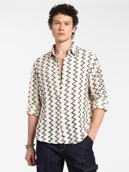 Campus Sutra - Men's Cream White Zig-Zag Knit Shirt
