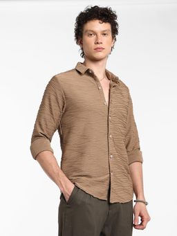 Campus Sutra - Men's Mocha Brown Self-Design Wave Shirt