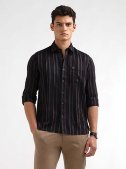 Arrow Sports - Men's Slim Fit Vertical Striped Casual Shirt