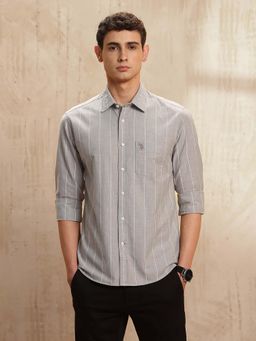 U.S. POLO ASSN. - Men's Tailored Fit Vertical Striped Casual Shirt