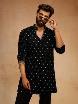Vastramay - Men Black Velvet Sequin Embroidery Mid-Length V-Neck Kurta
