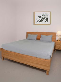 Oyvu - Grey Cotton 300 TC Sateen Step Design Queen Fitted Bedsheet & 2 Pillow Covers (Queen)
