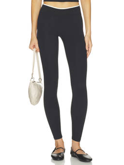 437 - Frame Women's High-Waist Ruched Back Leggings Black
