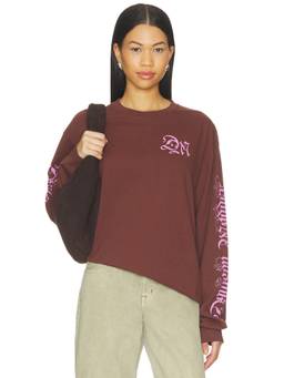 Damson Madder - Pleasant Slumber Women's Graphic Print Crew Neck T-Shirt Chocolate