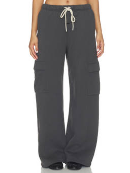 Fear of God ESSENTIALS - Relaxed Women's Utility Pocket Fleece Cargo Sweatpants Grey
