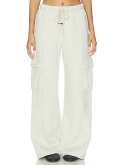 Fear of God ESSENTIALS - ESSENTIALS Women's Relaxed 6-Pocket Cargo Sweatpant Vanilla Heather