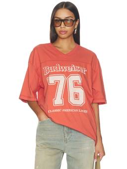 Junk Food - King Of Beers 99 Women's Graphic Print V-Neck T-Shirt Red