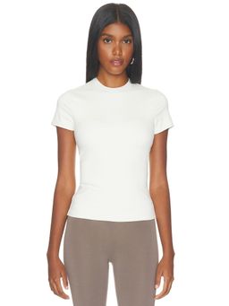NikeSKIMS - Matte Baby Women's Tapered Waist Crew Neck Tee Ivory